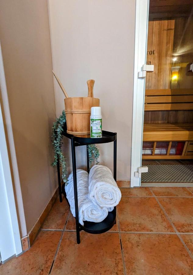 Fewo Goldstueck Mit Privatem Spa Und Whirlpool グラフェナウ エクステリア 写真