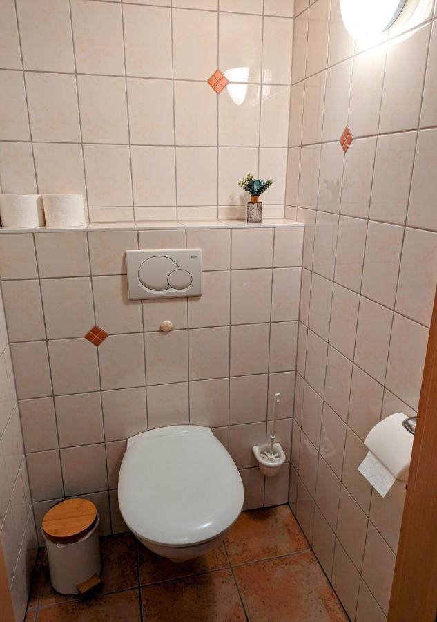 Fewo Goldstueck Mit Privatem Spa Und Whirlpool グラフェナウ エクステリア 写真